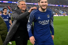 开云娱乐包含赛前体能课后；法兰克福状态回暖备战法国杯；底气十足；资深球员宣示担当的词条