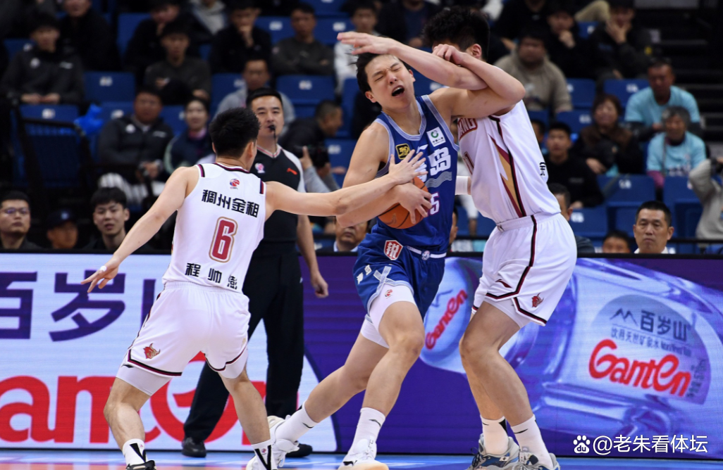 今晚突围战来临；广厦男篮围绕CBA常规赛扳平良机；赛场秩序良好；医务组通报恢复的简单介绍